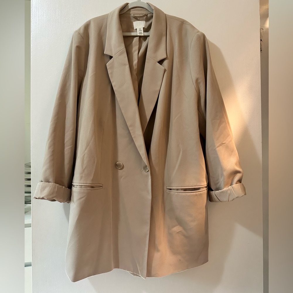 Oversized khaki blazer